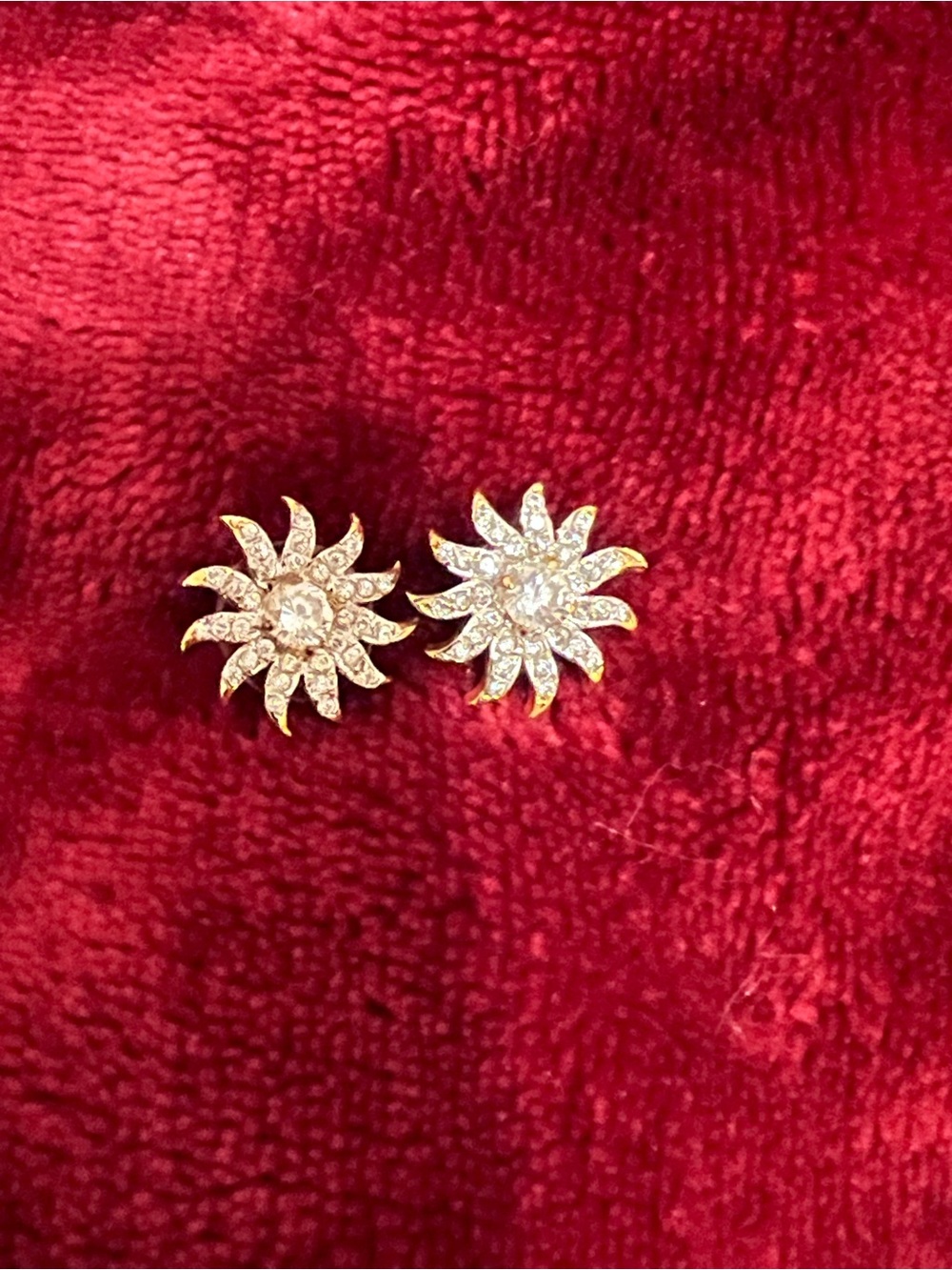 Gold Sunburst Crystal Stud Earrings - Sparkling Gold Floral Style
